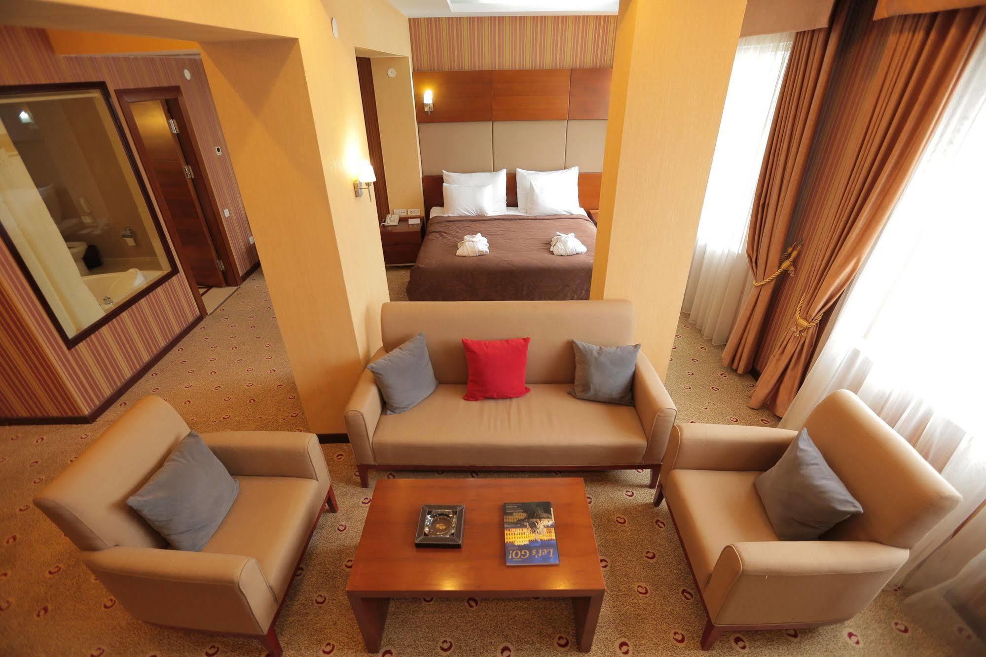 Regardal Hotel Αλμάτι Εξωτερικό φωτογραφία